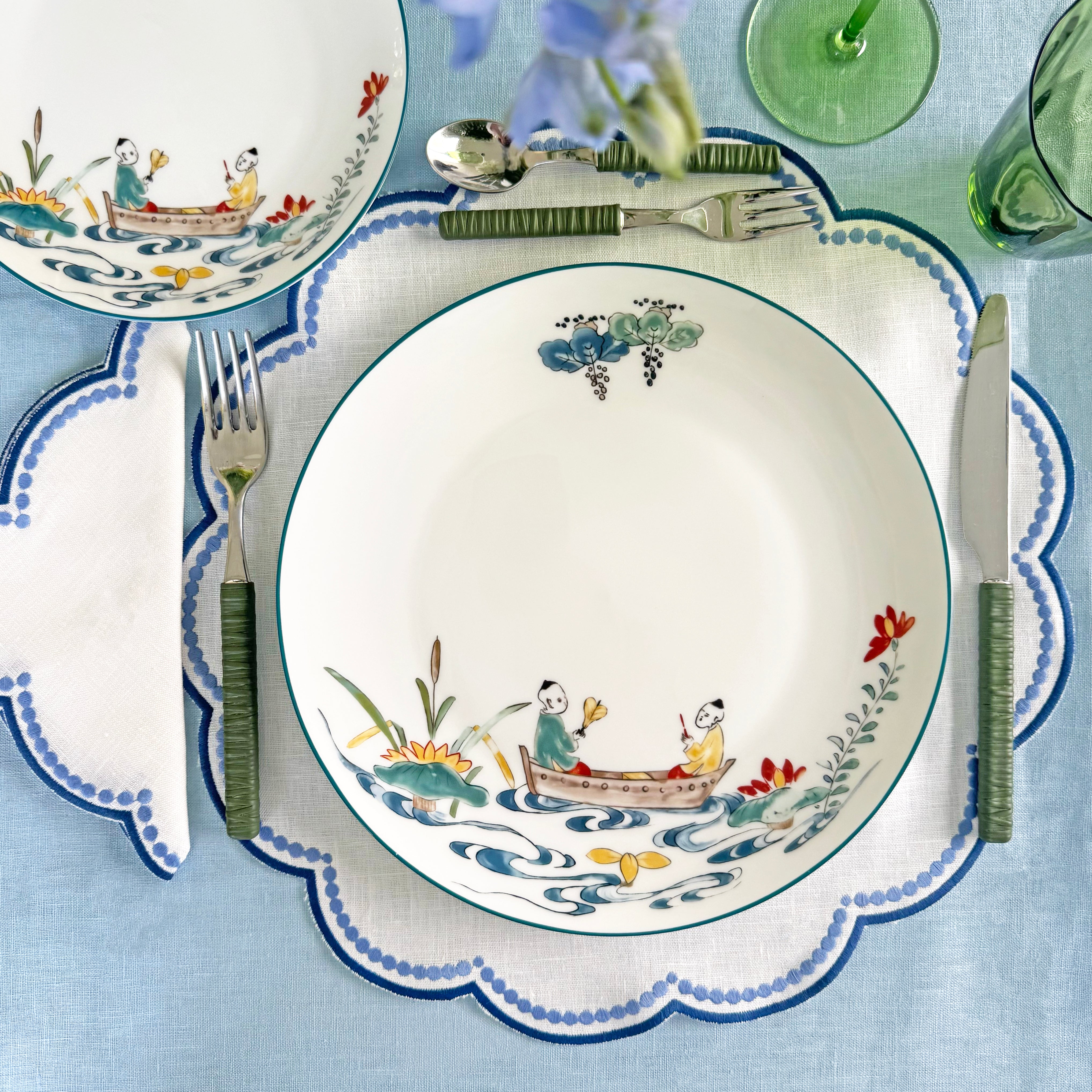 Lotus dinner plate (set of 4)