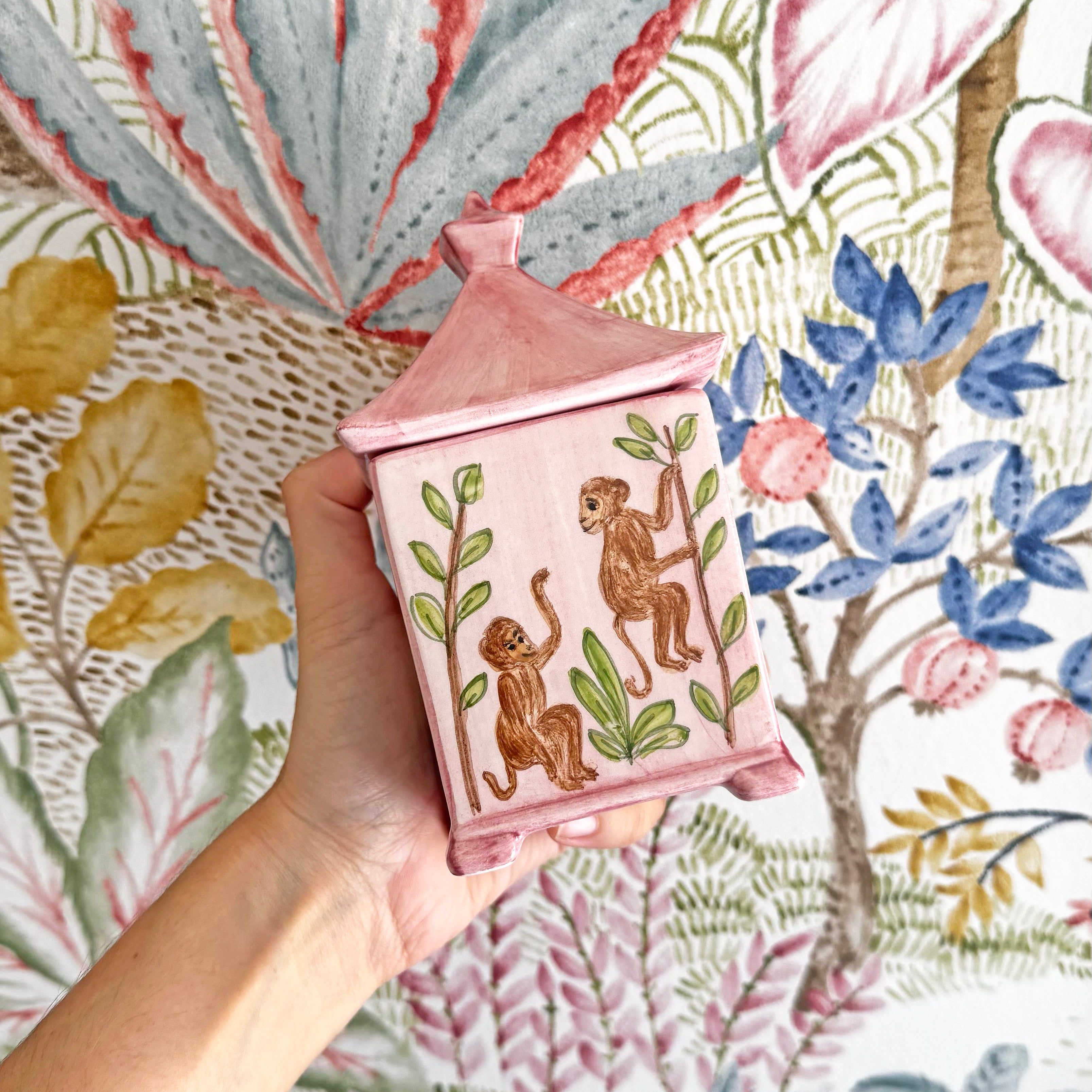 Monkey dance candle pink