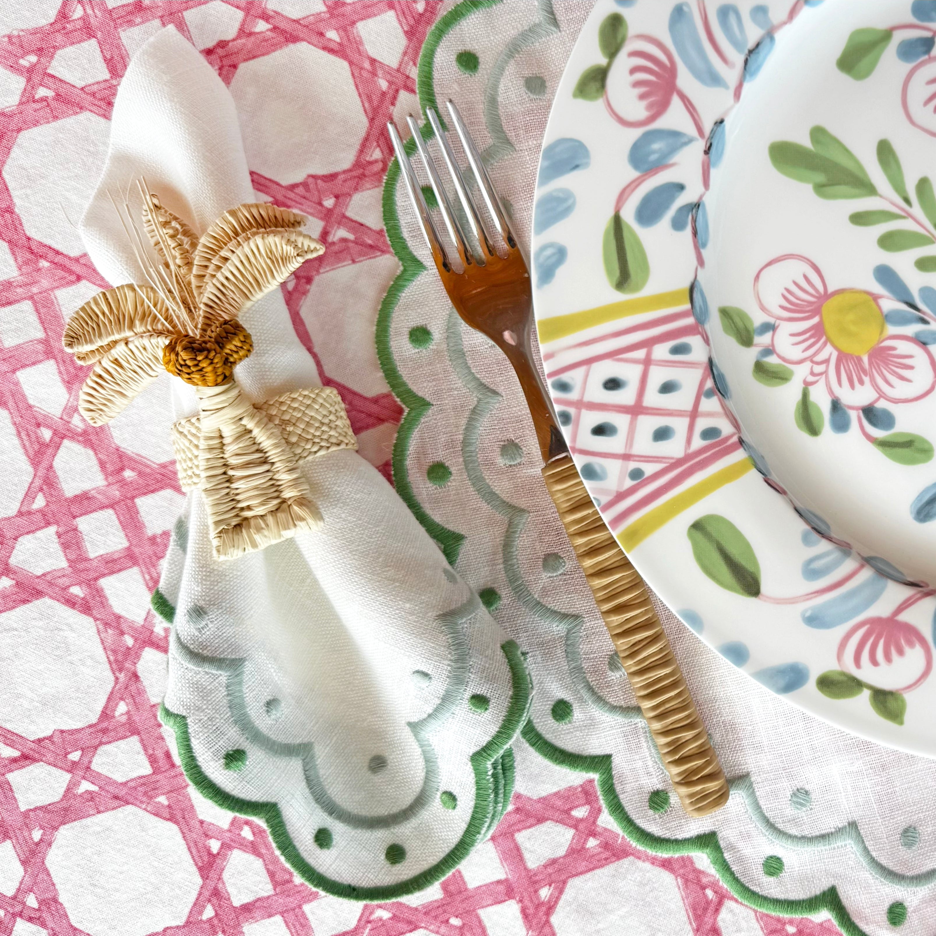 A Guide to Choosing Serving Pieces With Style
