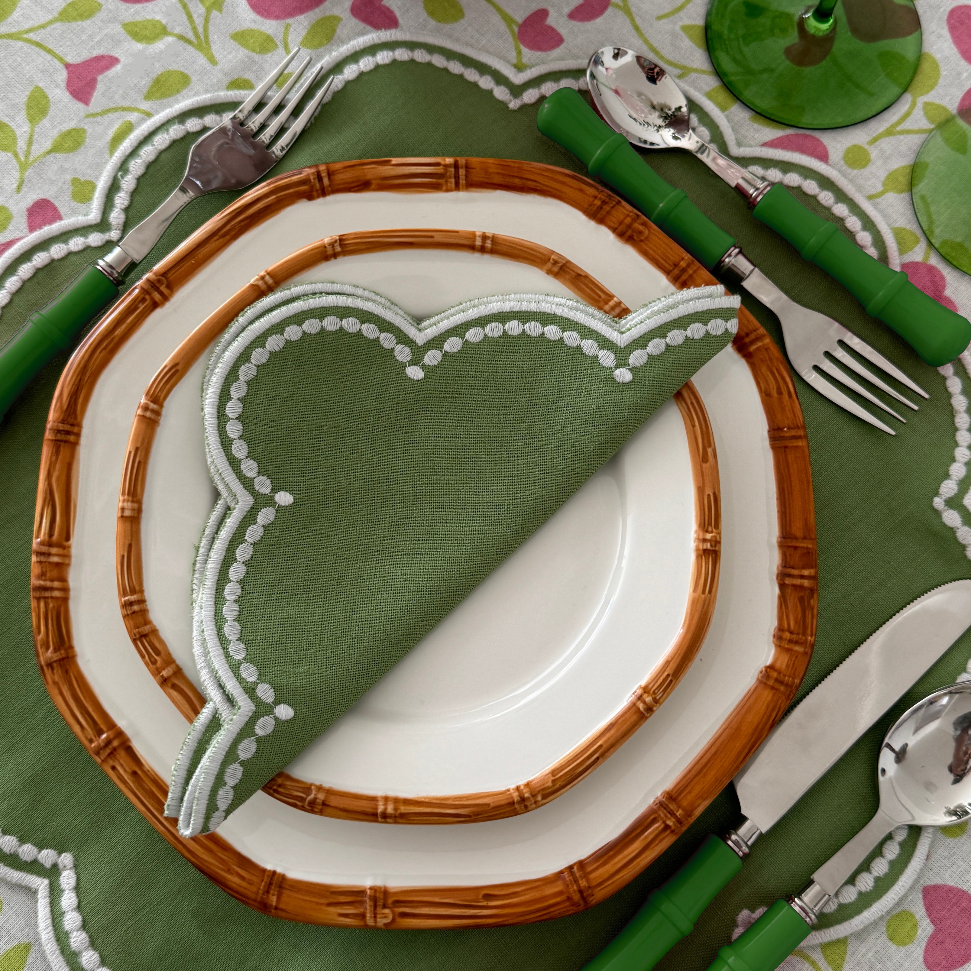 Lilibeth green linen placemat (set of 4)