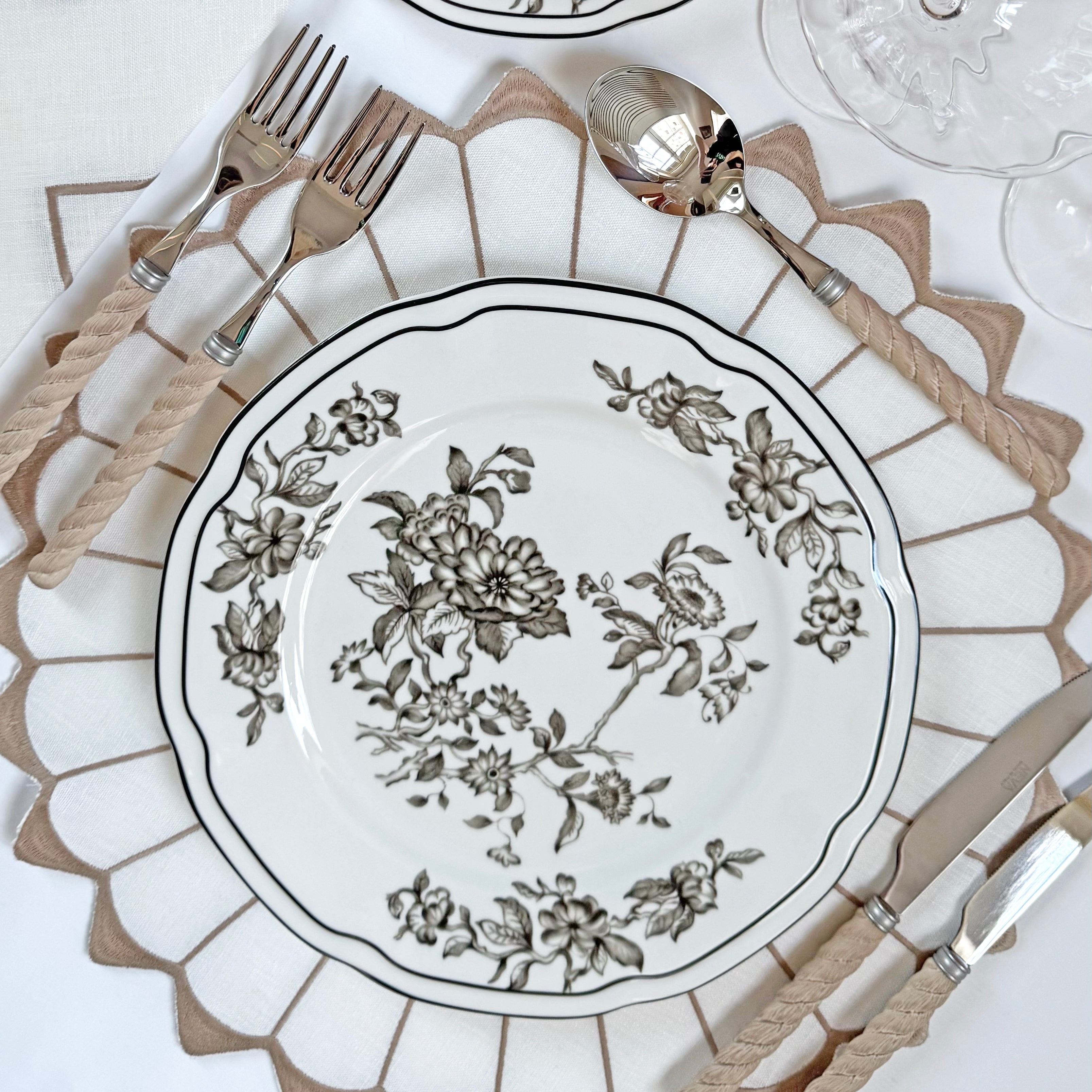 Charlotte linen placemat (set of 4)