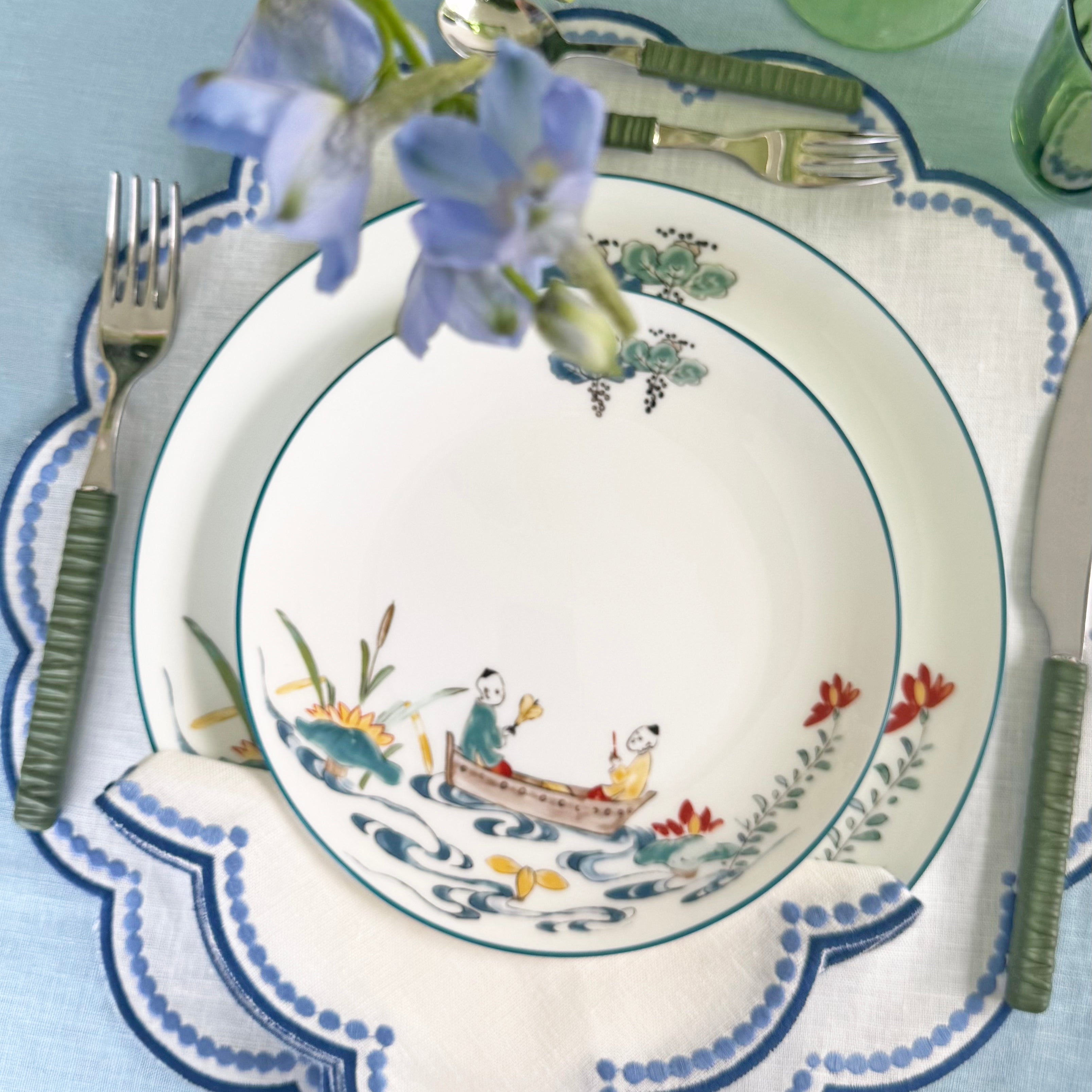 Lotus Dessert  plate (set of 4)